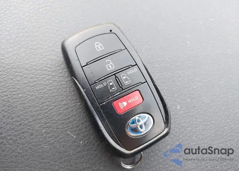 2021 Toyota Sienna Le из США, поврежденный, VIN 5TDKRKEC4MS030084